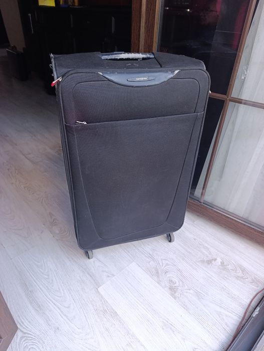 Walizka Samsonite base bost