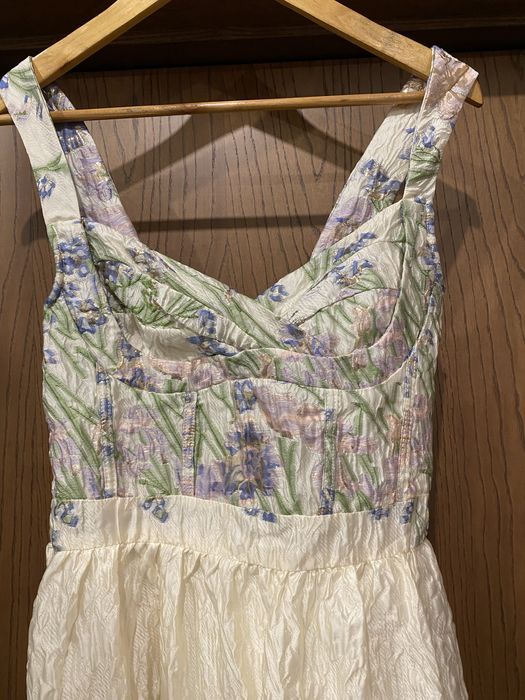 Стильна жакардова сукня