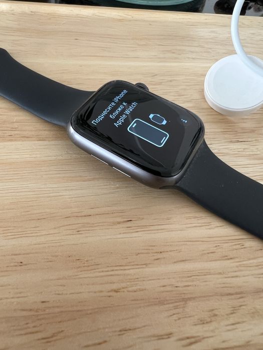 Apple Watch 4 GPS - 44mm - Space gray