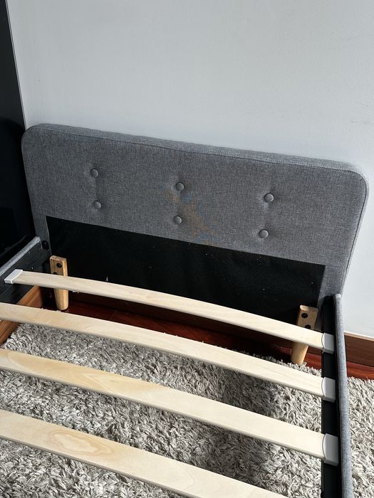 Cama de Solteiro Novíssima 0,90m x 2,00m