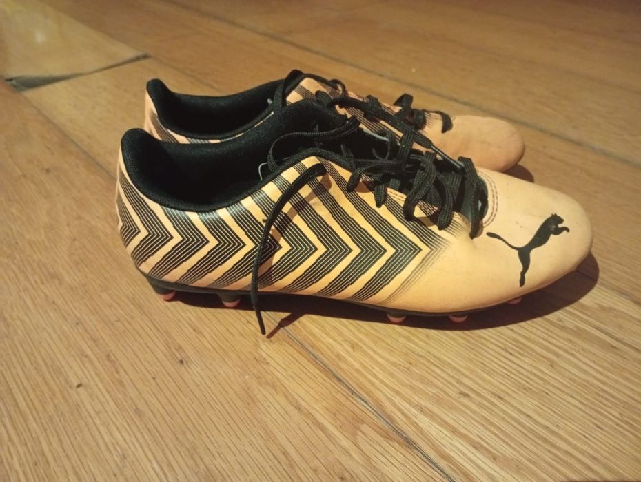 Chuteiras Puma com pouco uso