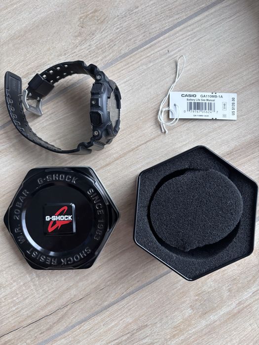 G-Shock GA-110MB-1A  z pudełkiem