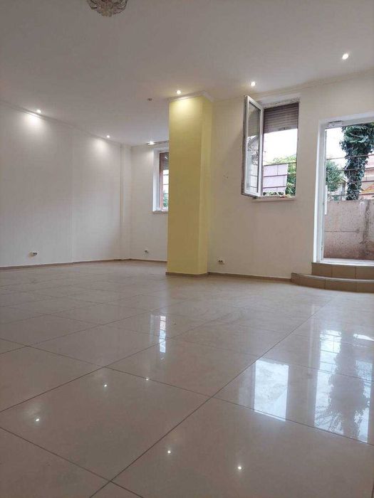 ПРОДАМ комерційне приміщення з ремонтом  в ЖК Райдужний на Таїрова