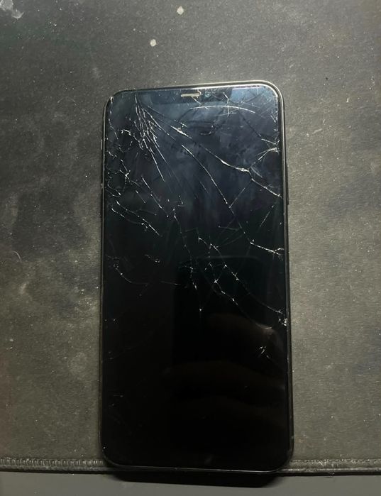 Pilnie sprzedam Apple iPhone 11pro max 64gb