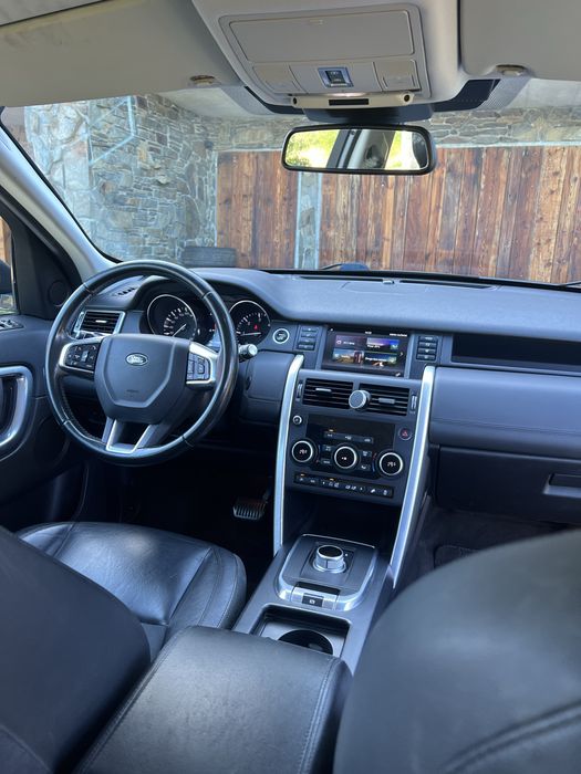 Range rover discovery sport