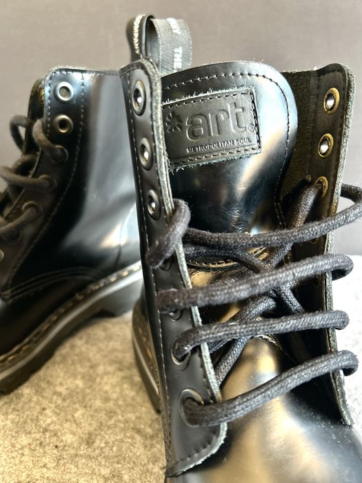 Botas de Pele Pretas (portes incluídos)
