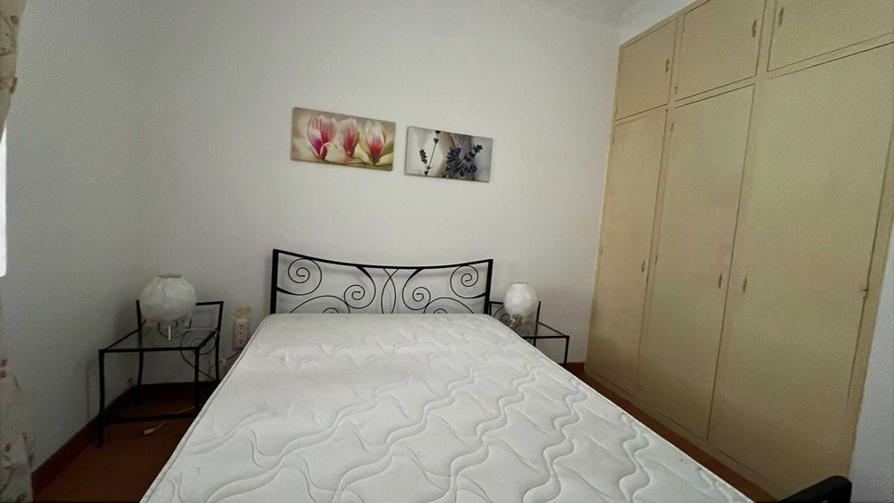 Arrenda-se apartamento T2 Costa da Caparica