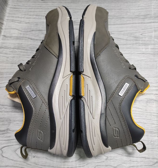 44 Skechers waterproof оригінальні чоловічі шкіряні кросовки