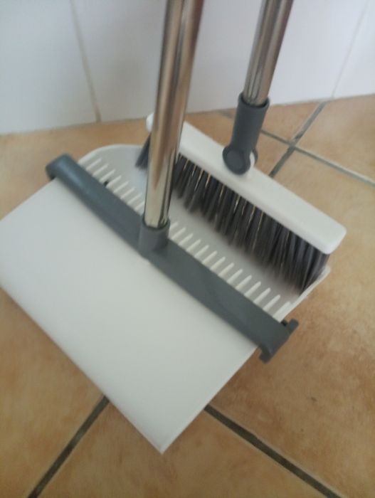 Vassoura e apanhador 2 em 1