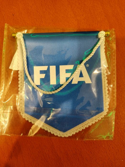 FIFA zestaw  proporczyk, segregator, tablica