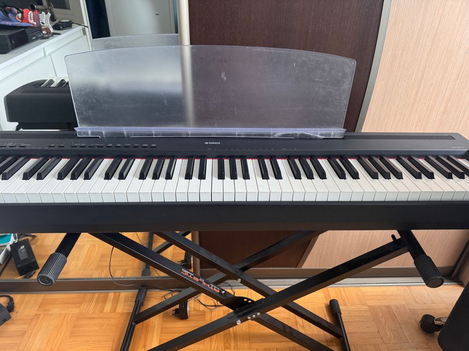 Yamaha P-95 pianino