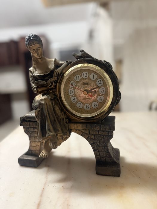 Relogio de mesa Crosa em Bronze