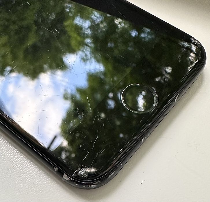 iPhone 7 32gb black, батарея 75%