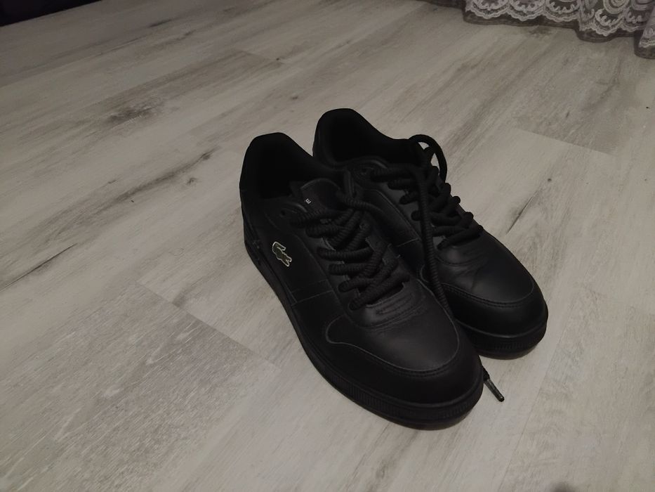 Кросівки Lacoste