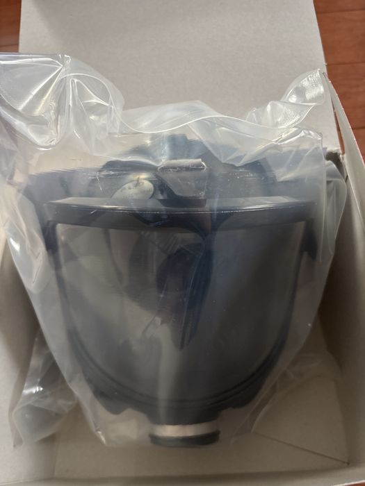 Maska na całą twarz  z filtrem nowa!