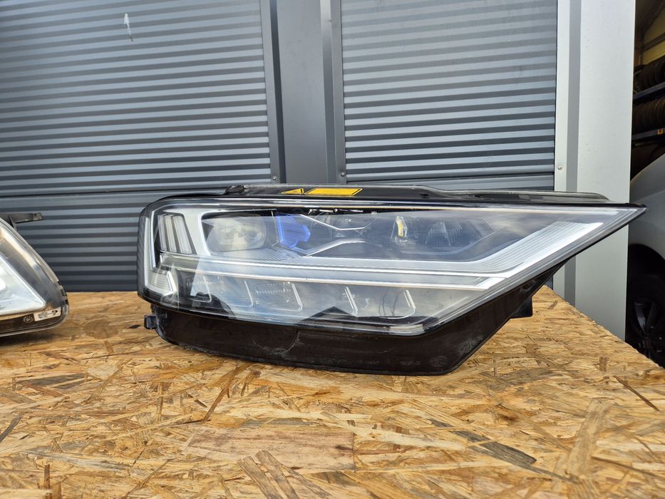 Audi A8 S8 D5 Laser lampa przednia przod prawa 4N0941086 ŁADNA