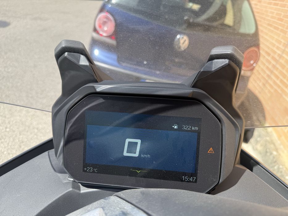 BMW C400 GT triple black