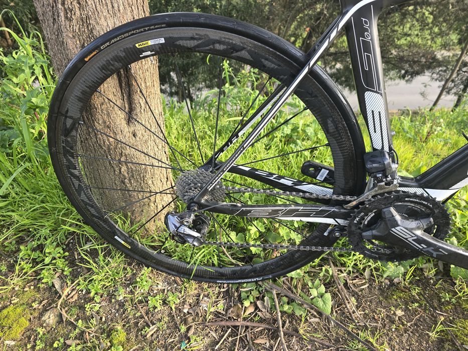 Bh g6 ultegra di2 rodas de carbono