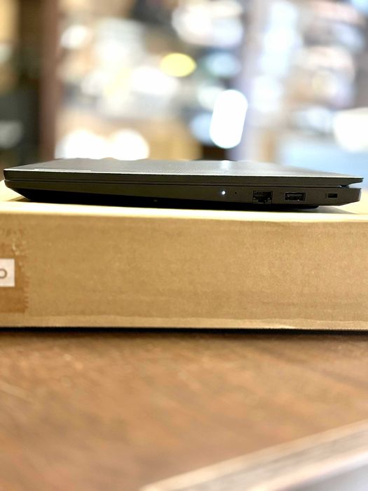 Laptop Lenovo V15 G3 IAP CTO 15,6 " Intel Core i5 16 GB/512 GB czarny