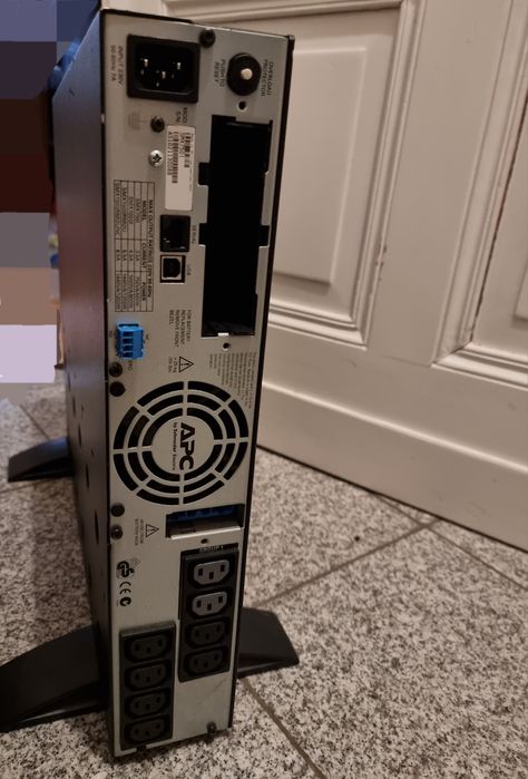 Безперебійник  АПС  APC  безперебійний блок живлення