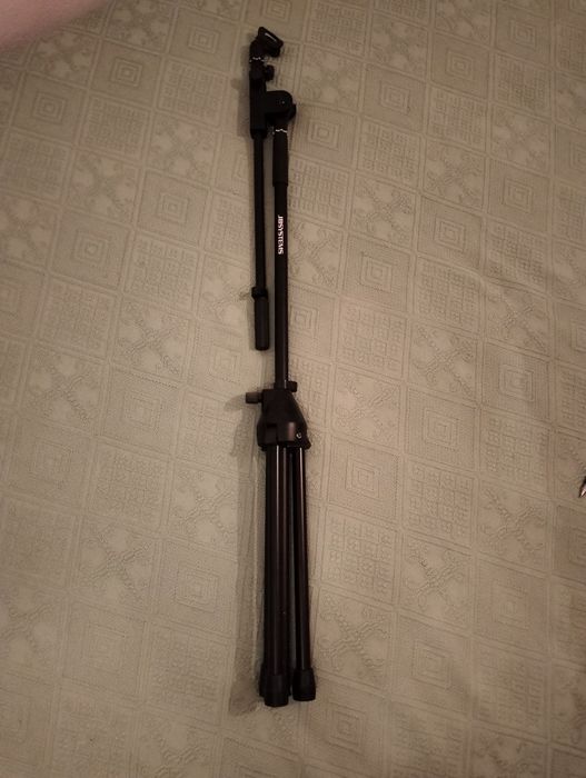 Microfone peavey PVI-2 fundido em aço+tripé estensivel