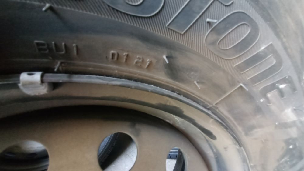 215/75/16C Bridgestone Duravis R660