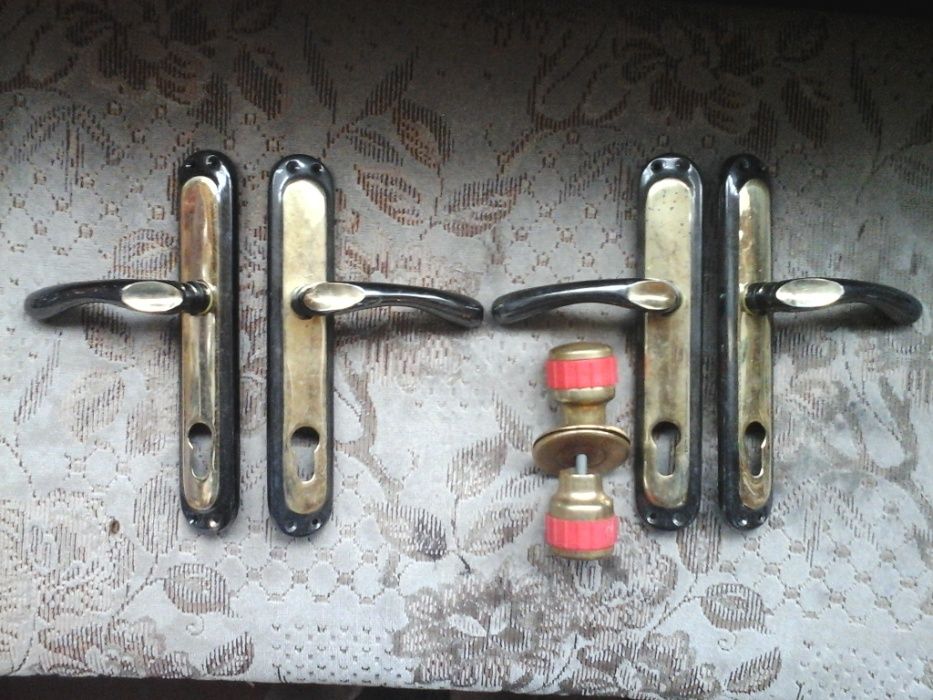 Продам фурнитуру для окон и дверей