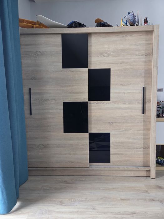 Szafa z drzwiami przesuwnymi 190cm 2szt.