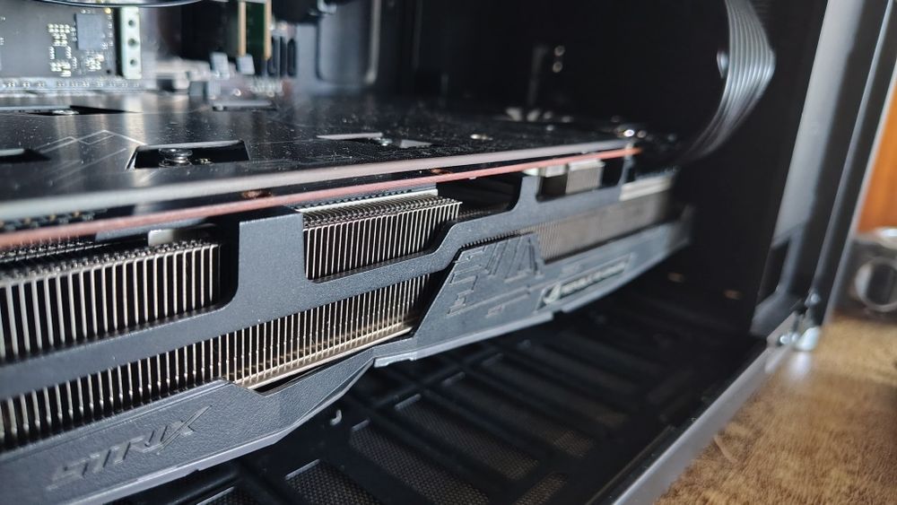 RX 5700 XT ASUS strix