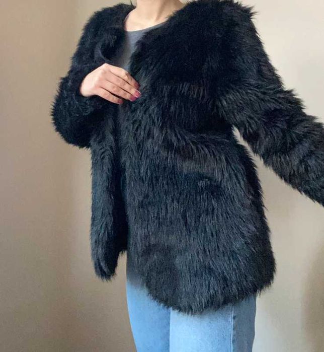Damskie krótkie sztuczne futro futerko 36 38 S M czarne y2k