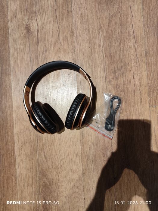 Bezprzewodowe słuchawki nauszne