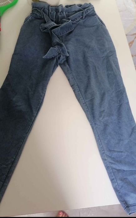 Calças mom fit..