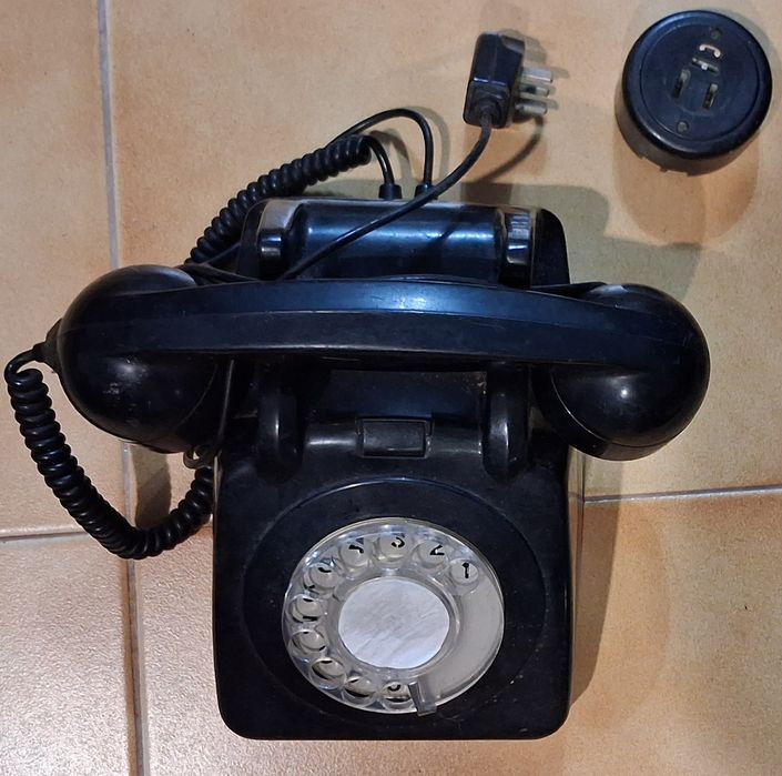 Telefones antigos dos anos 80