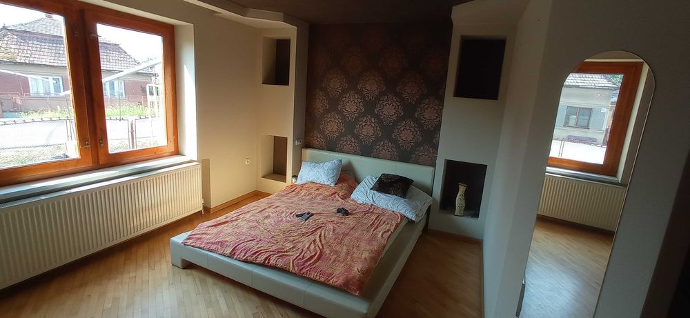 ПРОДАЖ БУДИНКУ з 6 кімнат з ділянкою 24 сотки у Мужієві 5 км Берегова