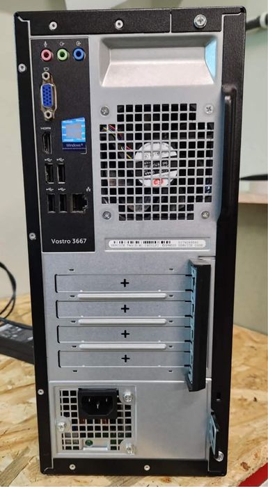 Dell Vostro 3667 i3-6100 3.7GHz 8GB 256GB SSD Windows 10 Professional Office 2016 Professional Plus