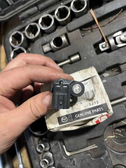 Дачик положення коленвалу мазда 2.2 дізель