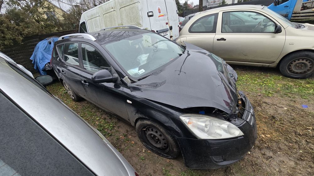 Kia Ceed Parking Kasacyjny Warszawa