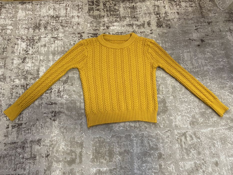 Светрик жіночий(вʼязаний)