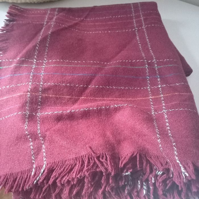 Chusta szal bordowa burgundowa 115 x 115 cm