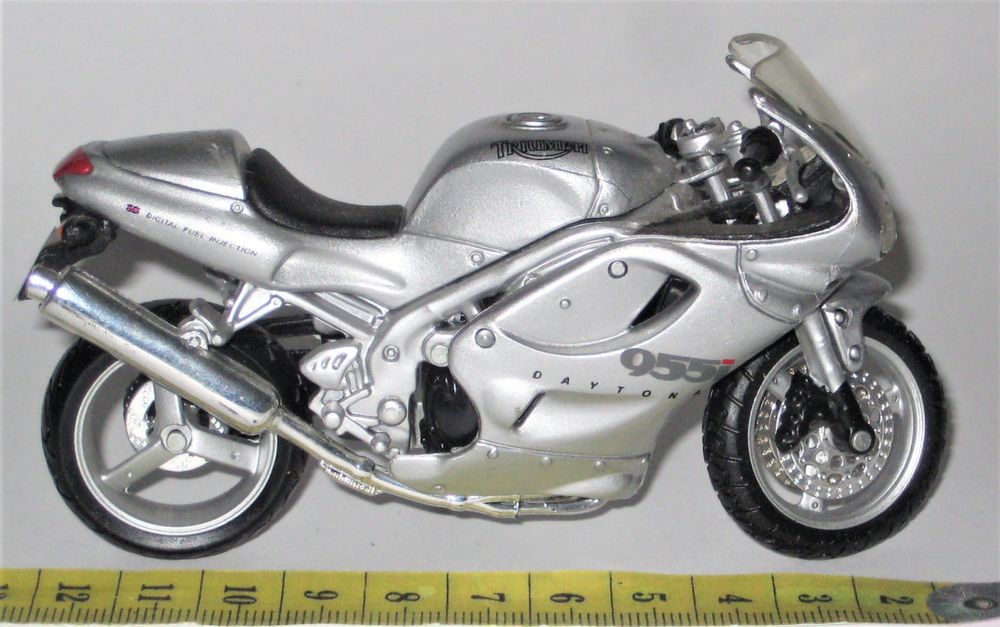Мотоцикл Triumph Daytona 955i