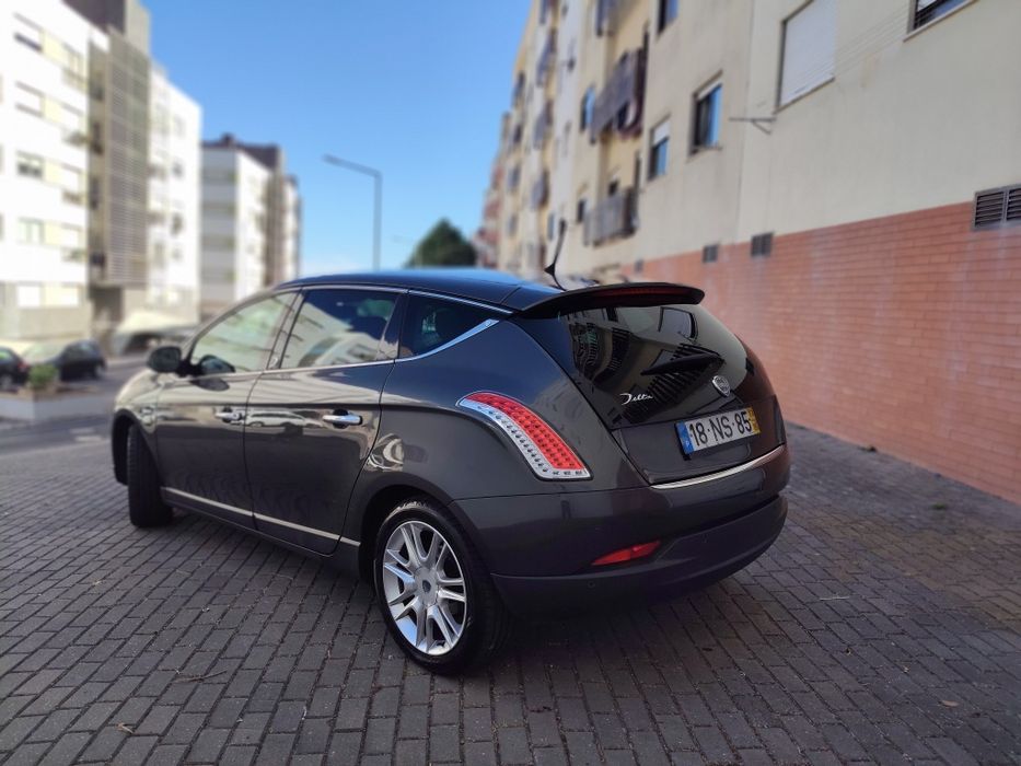 Lancia delta 1.6 multijet como novo  preço negociável