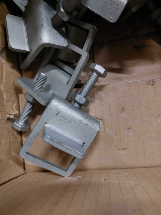 Uchwyt ceownika UC22, grubość blachy 5,0mm 752401 BAKS