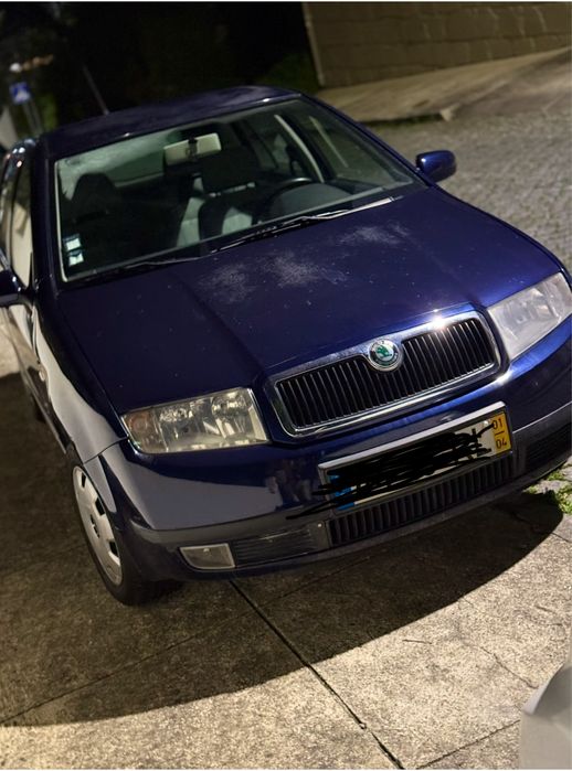 Vendo esse carro  em perfito estado .