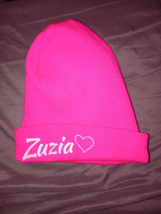 Czapka z imieniem Zuzia