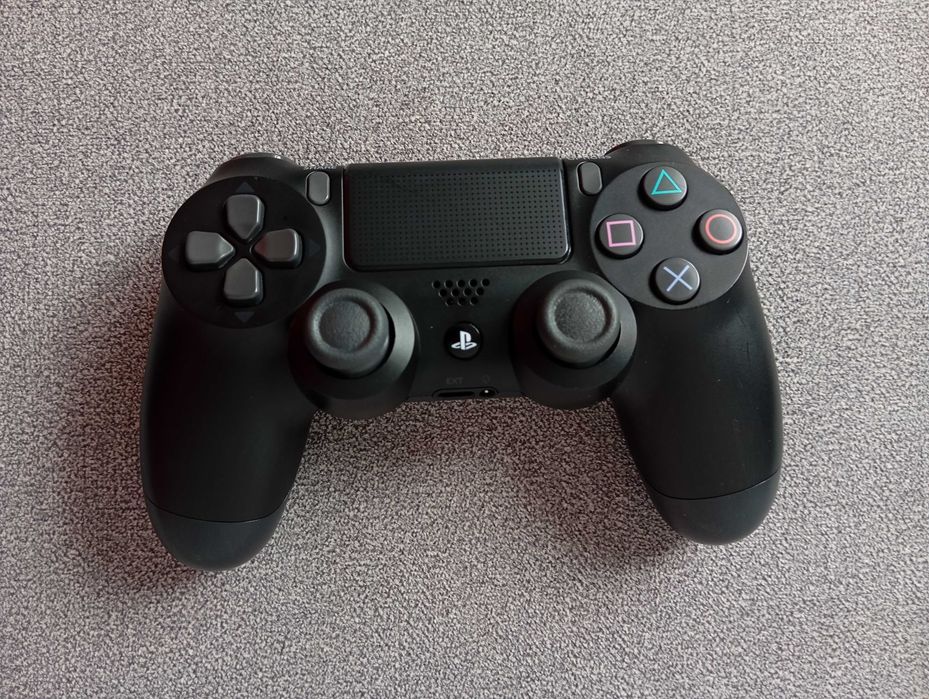 PS4 Slim 1TB Idealny Stan | DualShock 4 V2 | Okablowanie | + gratis gra