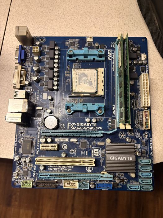 Ga-a75m-s2v + AMD Athlon II X4 631 + 8gb ddr3