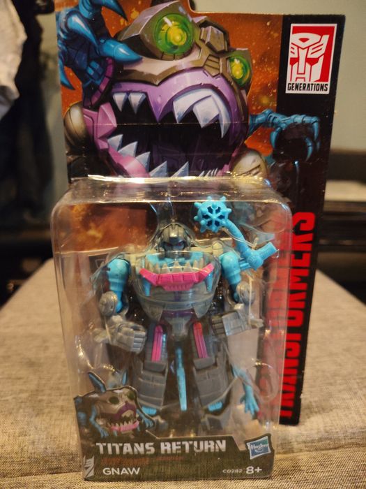 Transformers titans return gnaw
