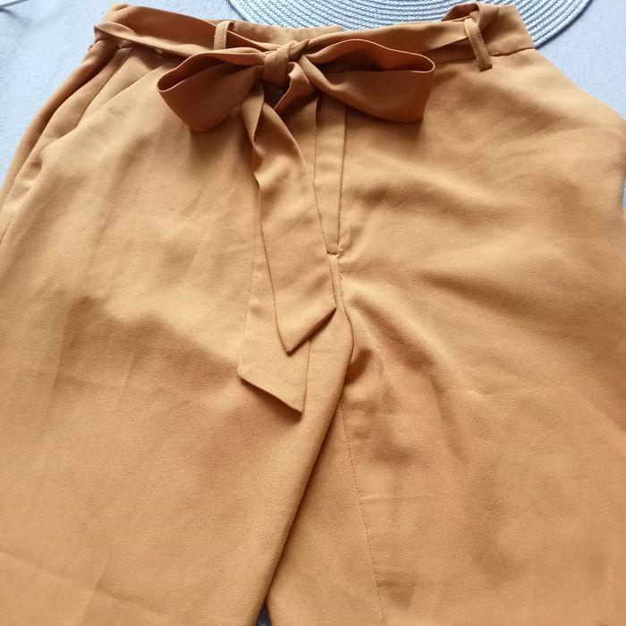 Spodnie damskie musztardowe Forever 21 M