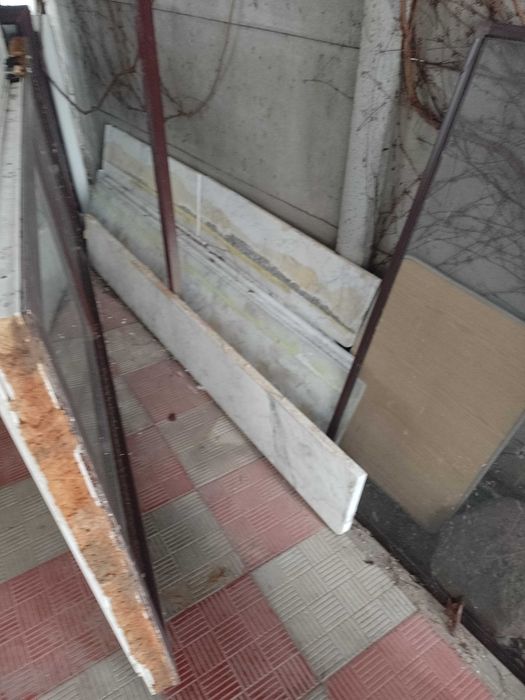 okna plastikowe brązowe-mahoń