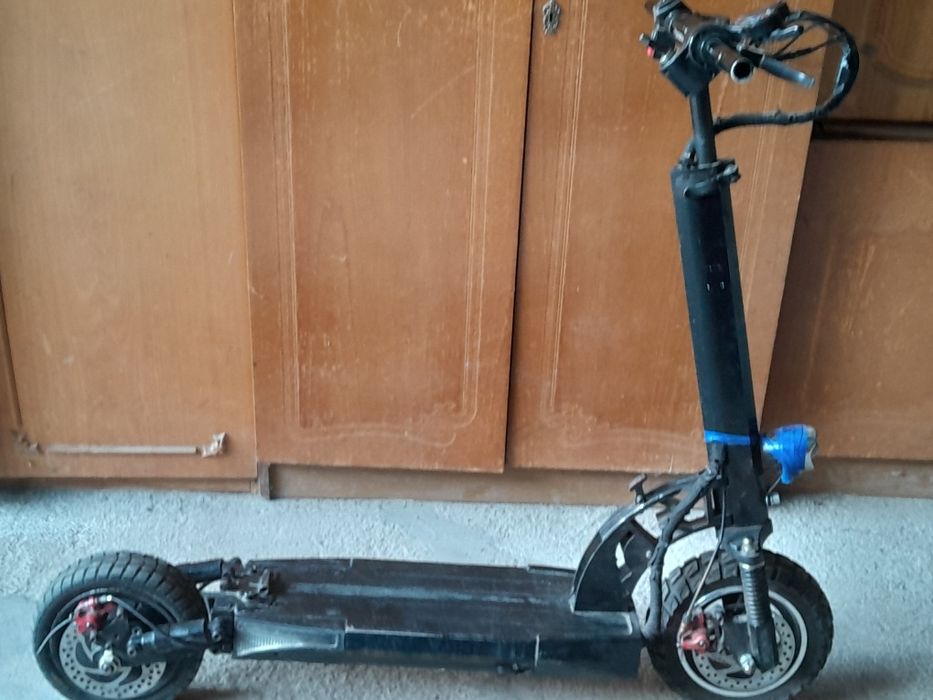 Електросамокат маратон тесла 10000,куго м4 про